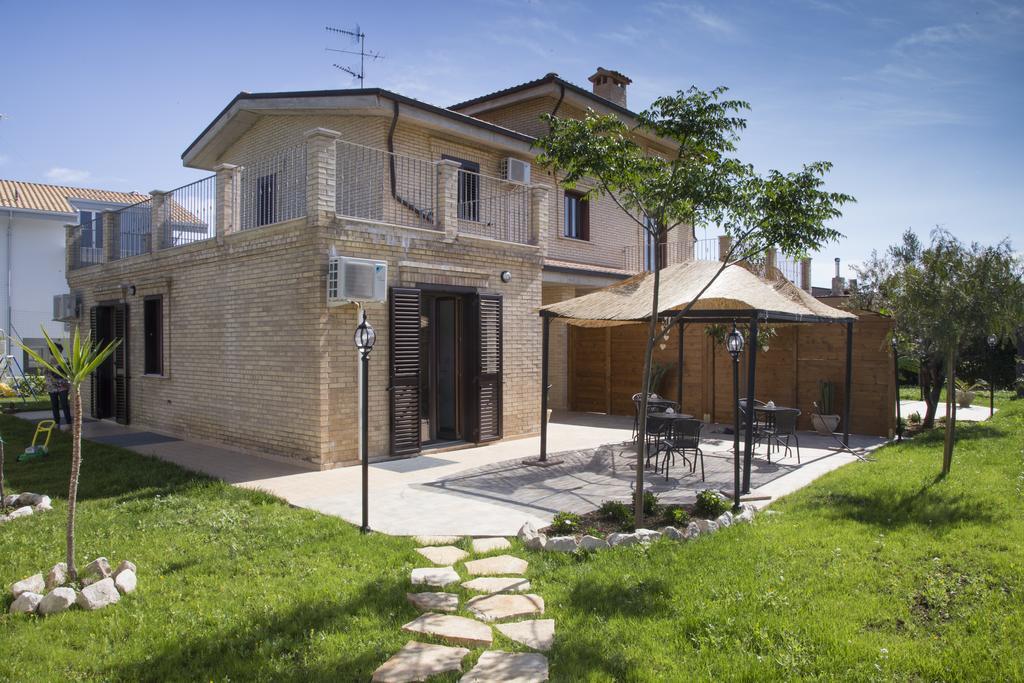 Villa Saraceni Васто Екстер'єр фото